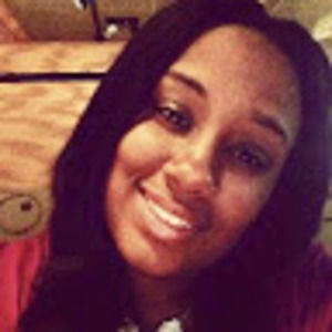 Meet your Posher, Talia